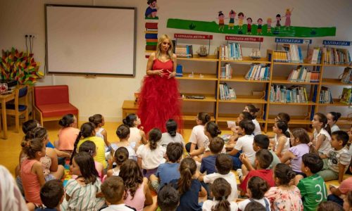 Apresentação do livro Tu nasceste para ser feliz de Vera de Melo