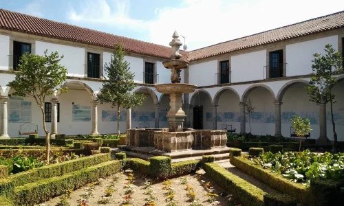Claustro do Mosteiro de Arnoia - Celorico de Basto