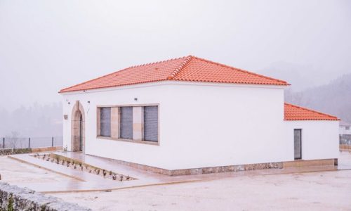 Escola primária de Nespereira