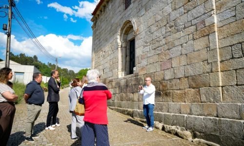 Visita à igreja de Veade