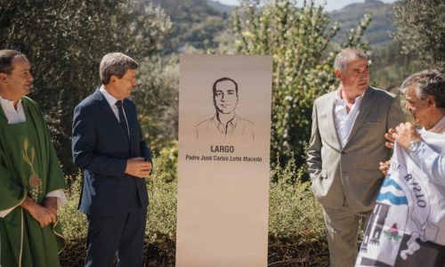 Homenagem padre Carlos